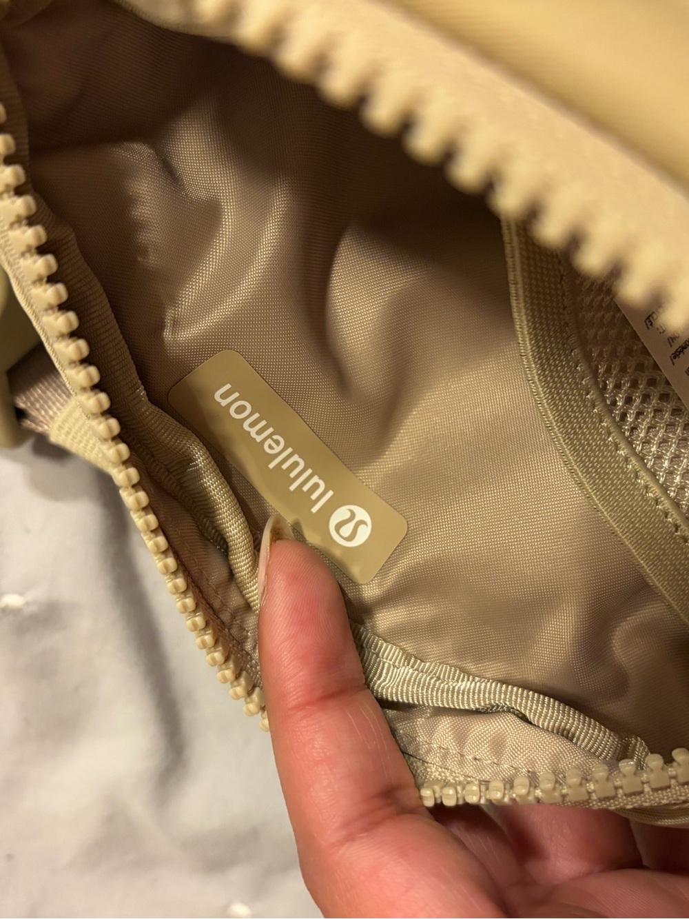 Lululemon mini everywhere belt bag - Picture 5 of 5